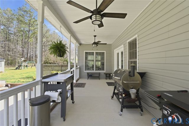 8116 Liberty Oaks Ln, Hanover, VA 23069