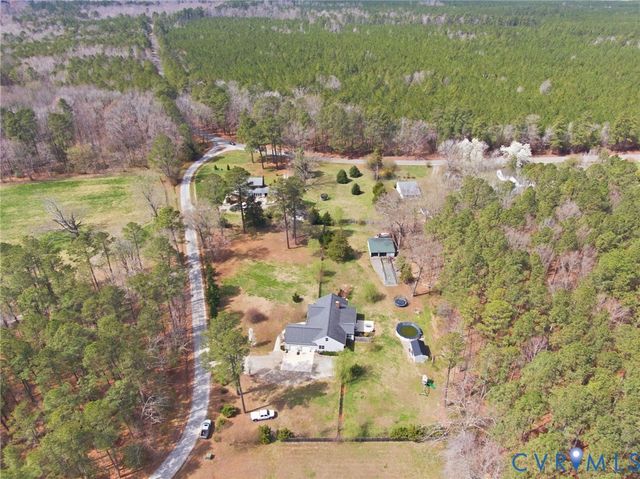 8116 Liberty Oaks Ln, Hanover, VA 23069