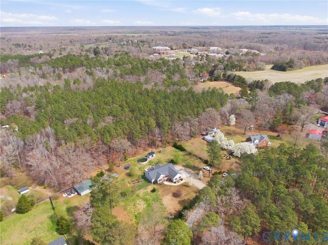 8116 Liberty Oaks Ln, Hanover, VA 23069