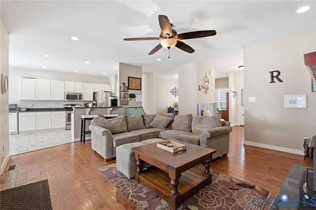 8116 Liberty Oaks Ln, Hanover, VA 23069