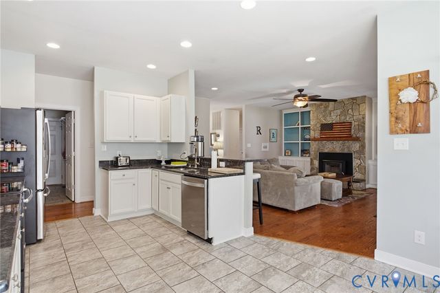 8116 Liberty Oaks Ln, Hanover, VA 23069
