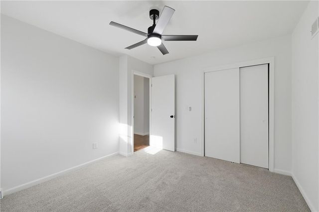 707 SW Savannah Drive, Lee's Summit, MO 64081