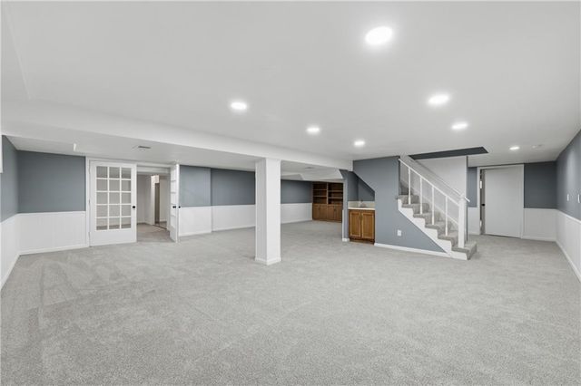 707 SW Savannah Drive, Lee's Summit, MO 64081