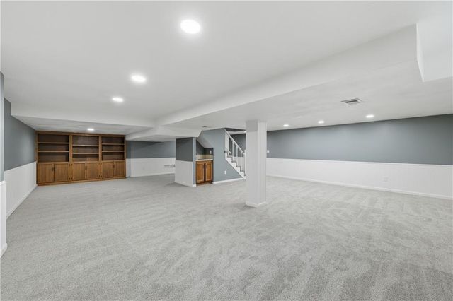 707 SW Savannah Drive, Lee's Summit, MO 64081