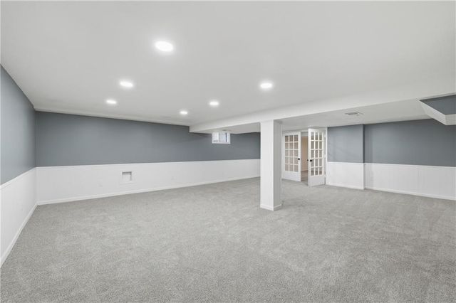 707 SW Savannah Drive, Lee's Summit, MO 64081