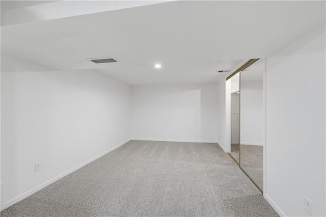 707 SW Savannah Drive, Lee's Summit, MO 64081