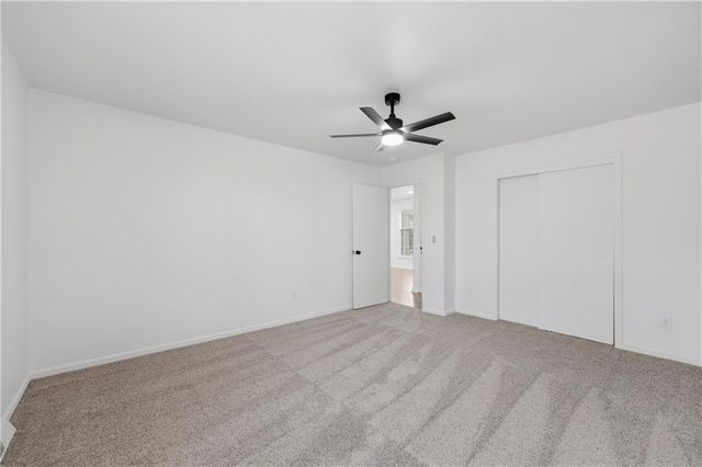 707 SW Savannah Drive, Lee's Summit, MO 64081