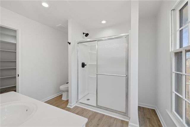 707 SW Savannah Drive, Lee's Summit, MO 64081