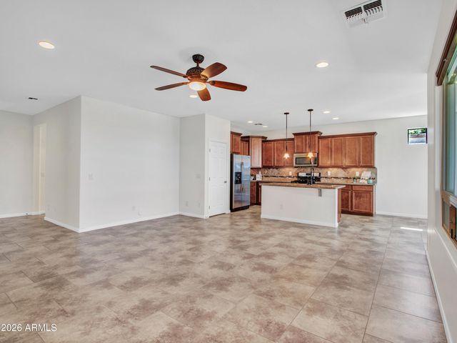 17585 W CEDARWOOD Lane, Goodyear, AZ 85338
