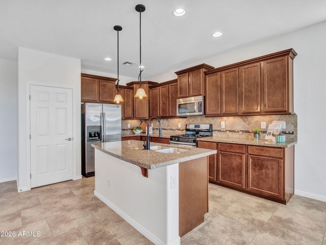 17585 W CEDARWOOD Lane, Goodyear, AZ 85338