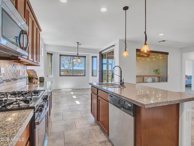17585 W CEDARWOOD Lane, Goodyear, AZ 85338