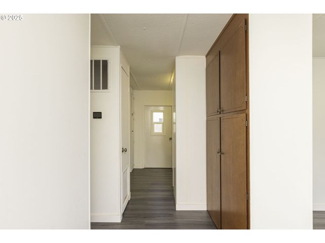 11624 Sw ROYAL VILLA Dr, Portland, OR 97224