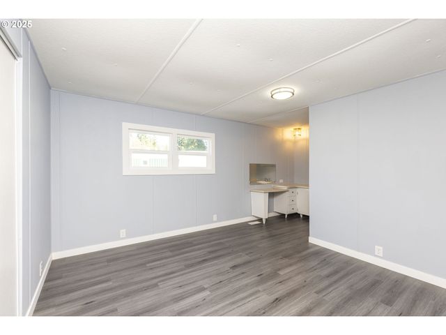 11624 Sw ROYAL VILLA Dr, Portland, OR 97224