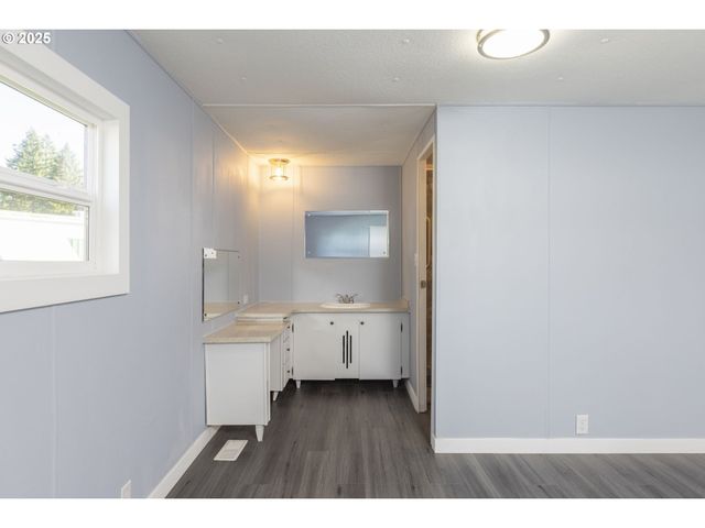 11624 Sw ROYAL VILLA Dr, Portland, OR 97224