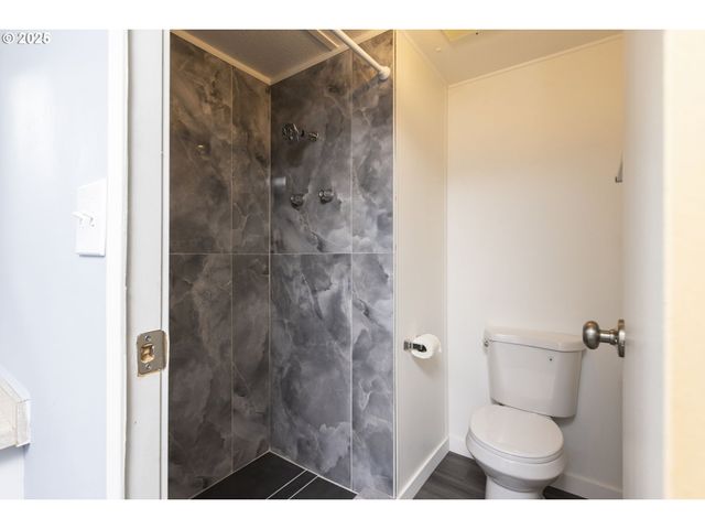 11624 Sw ROYAL VILLA Dr, Portland, OR 97224