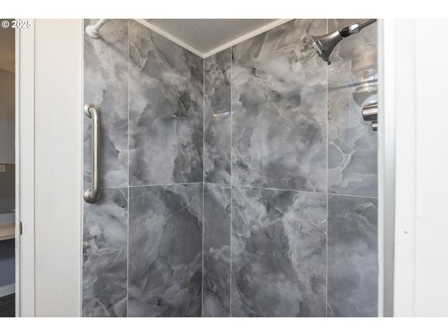 11624 Sw ROYAL VILLA Dr, Portland, OR 97224