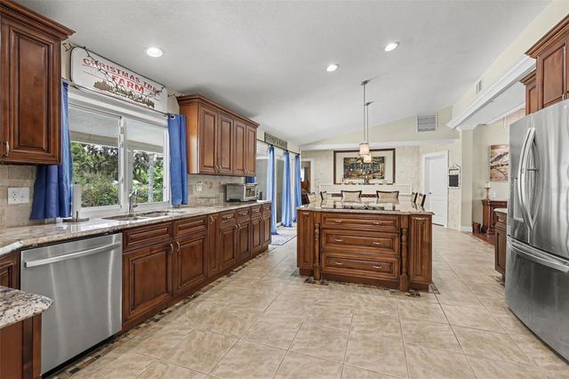 1307 BRANTWOOD DRIVE, Valrico, FL 33594