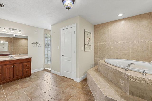 1307 BRANTWOOD DRIVE, Valrico, FL 33594