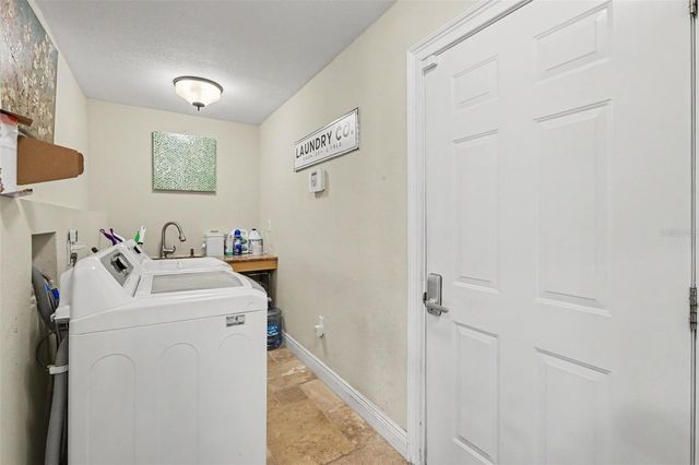 1307 BRANTWOOD DRIVE, Valrico, FL 33594