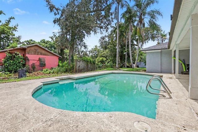 1307 BRANTWOOD DRIVE, Valrico, FL 33594