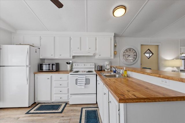 1707 NE CYPRESS Street, Steinhatchee, FL 32359