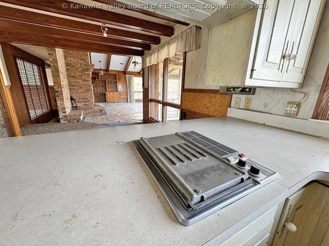 5320 Glow Drive, Cross Lanes, WV 25313