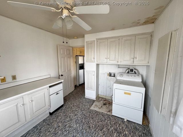 5320 Glow Drive, Cross Lanes, WV 25313