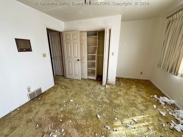 5320 Glow Drive, Cross Lanes, WV 25313