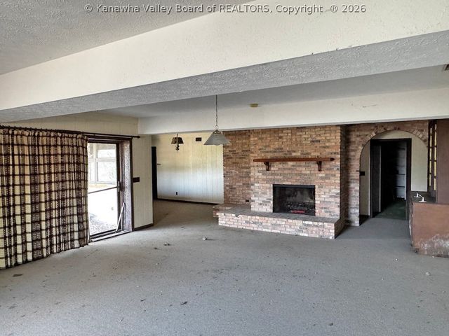 5320 Glow Drive, Cross Lanes, WV 25313