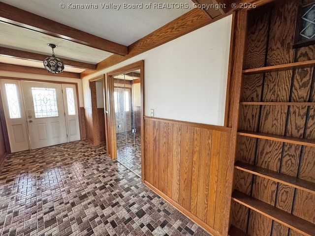 5320 Glow Drive, Cross Lanes, WV 25313