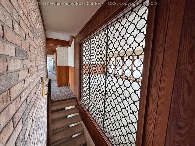 5320 Glow Drive, Cross Lanes, WV 25313