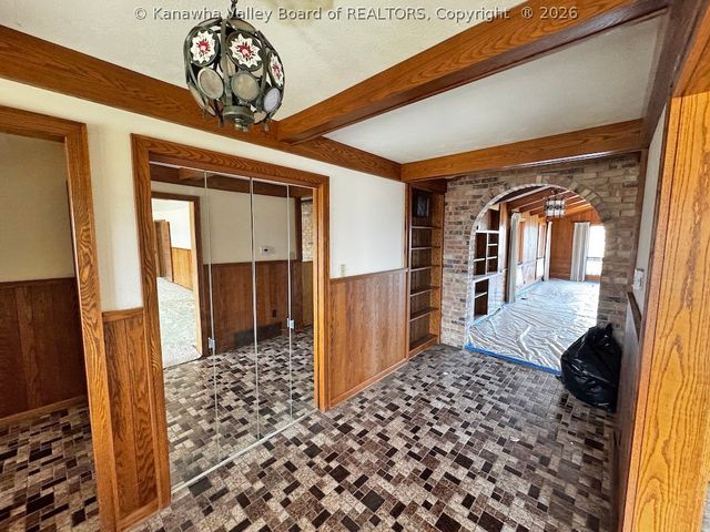 5320 Glow Drive, Cross Lanes, WV 25313