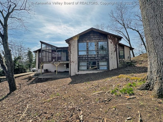 5320 Glow Drive, Cross Lanes, WV 25313