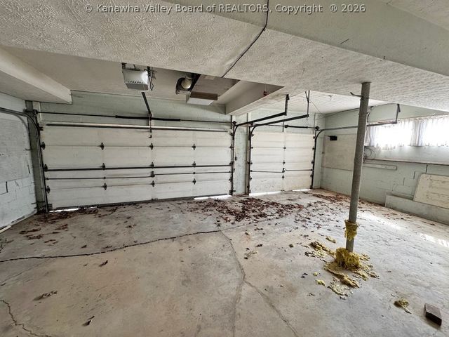 5320 Glow Drive, Cross Lanes, WV 25313