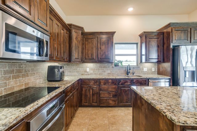 770 County Road 1346, Chico, TX 76431
