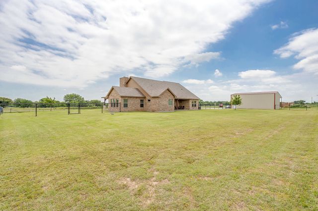 770 County Road 1346, Chico, TX 76431