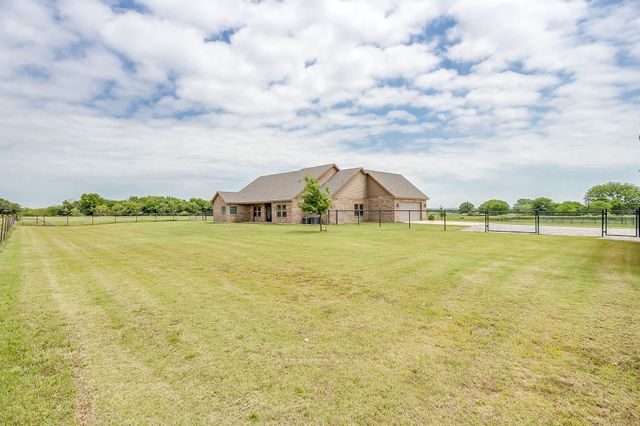 770 County Road 1346, Chico, TX 76431