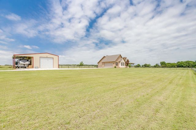 770 County Road 1346, Chico, TX 76431