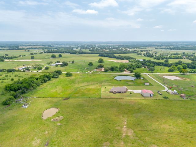 770 County Road 1346, Chico, TX 76431