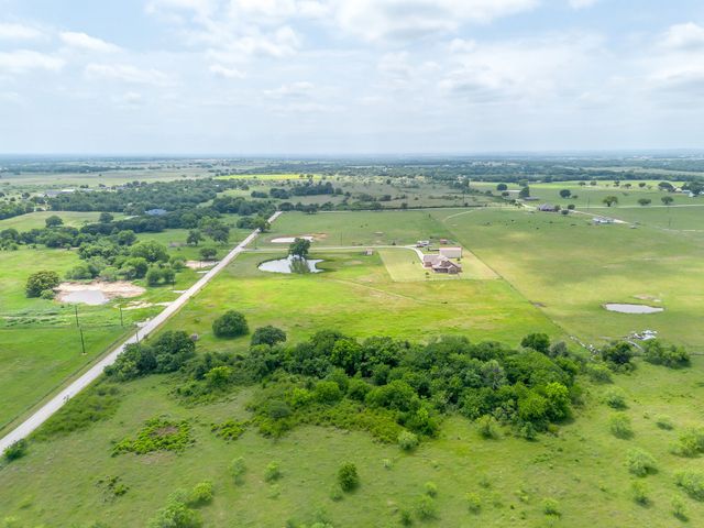 770 County Road 1346, Chico, TX 76431