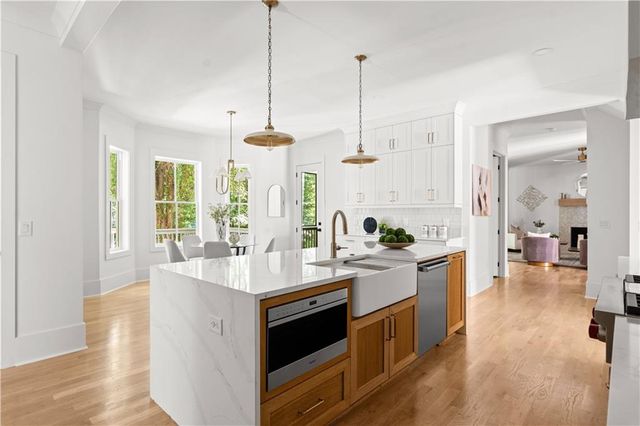 4431 Northside Chase NW, Atlanta, GA 30327