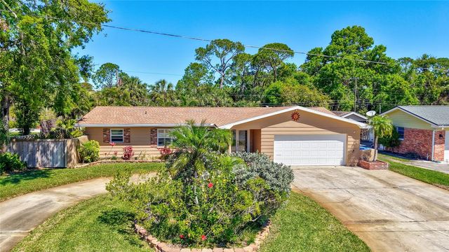 8243 37TH AVENUE N, St Petersburg, FL 33710