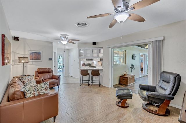 8243 37TH AVENUE N, St Petersburg, FL 33710