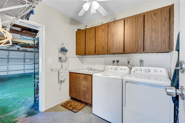 8243 37TH AVENUE N, St Petersburg, FL 33710