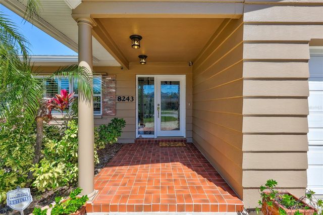 8243 37TH AVENUE N, St Petersburg, FL 33710