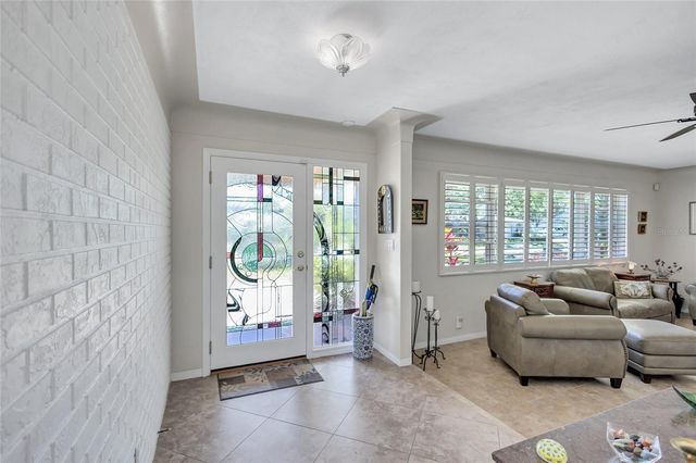 8243 37TH AVENUE N, St Petersburg, FL 33710