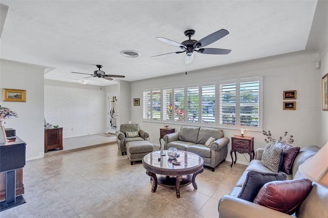 8243 37TH AVENUE N, St Petersburg, FL 33710