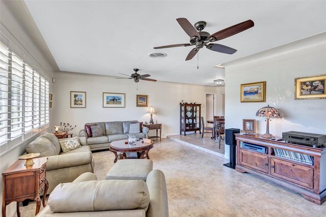 8243 37TH AVENUE N, St Petersburg, FL 33710