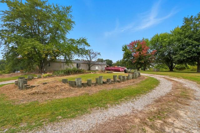 2890 S 400 E, Pierceton, IN 46562