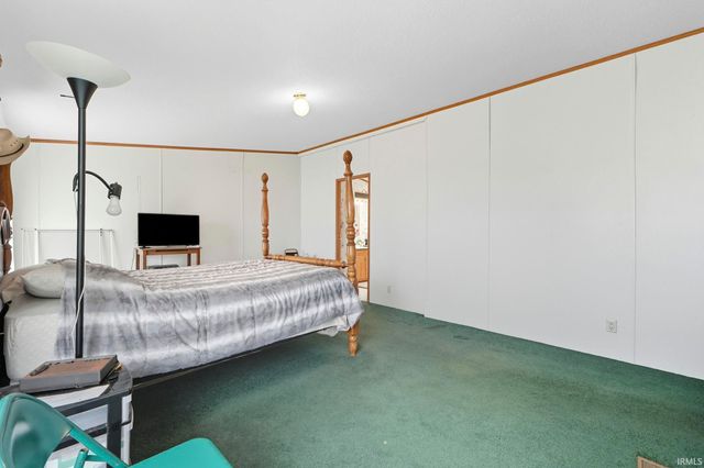 2890 S 400 E, Pierceton, IN 46562